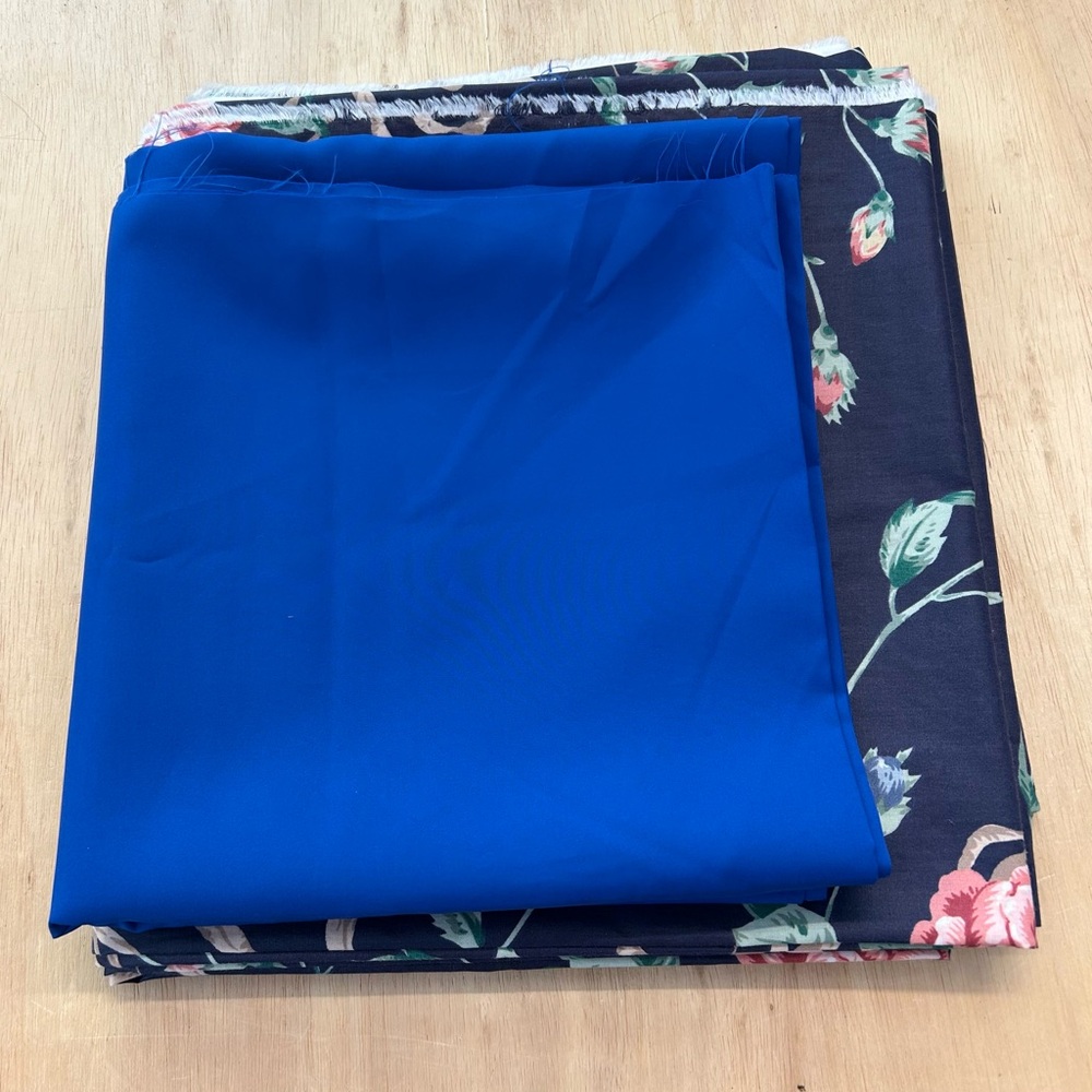 6.5 yards of floral and 2.5 solid Fabric Set